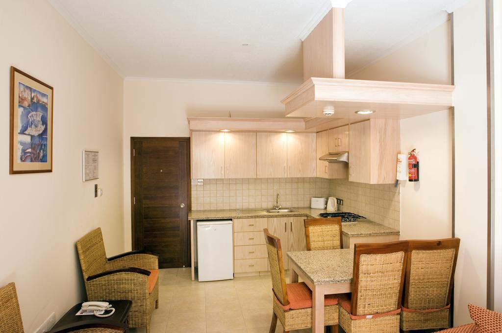 Senator Hotel Apartments - Adults Only Agia Napa Exterior foto